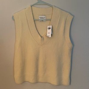 Abercrombie Cropped Vest